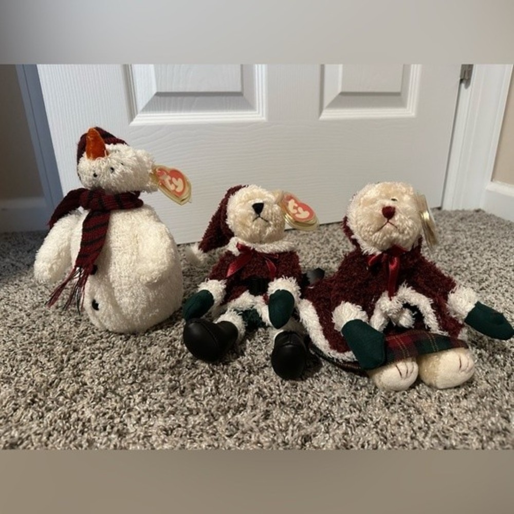 Ty Attic Treasures 2000 Santabear Mrs Santabear Chillings Beanie Babies